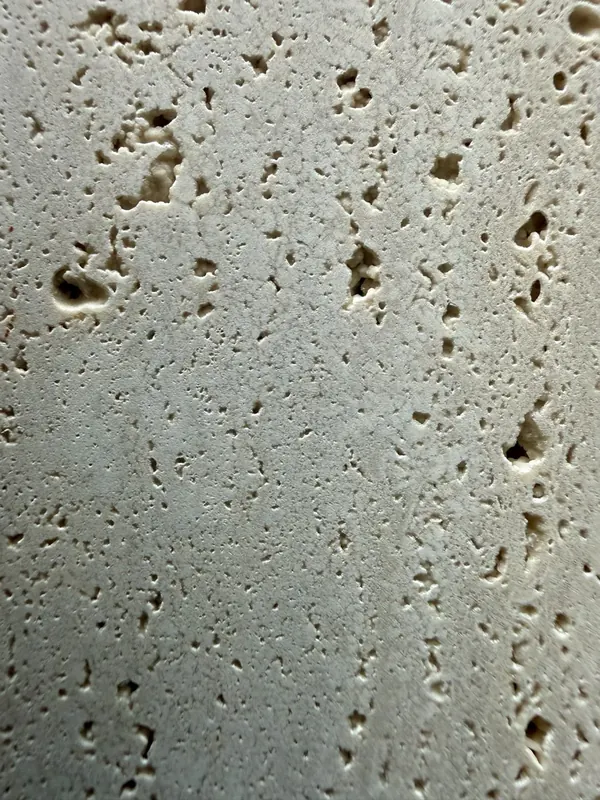 Travertino Romano, beige con poros naturales