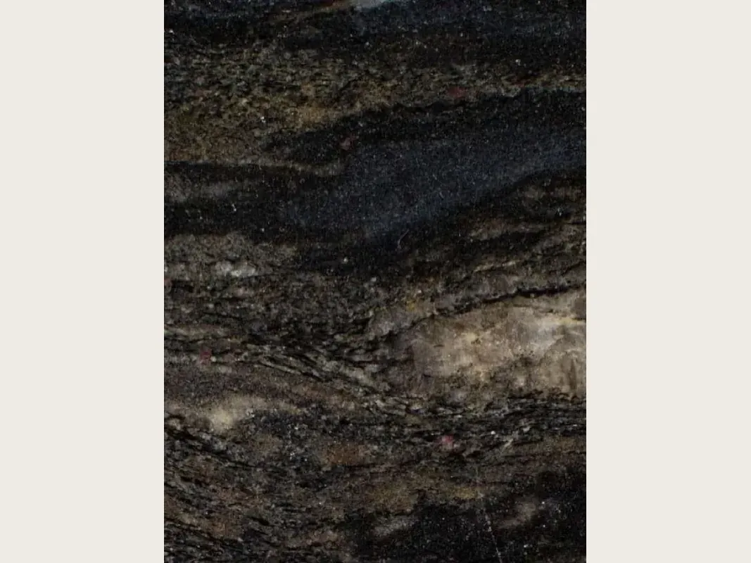 Placa de granito negro Cosmic Gold: fondo negro marrón con ondas doradas y bronce y manchas gris claro, pulida