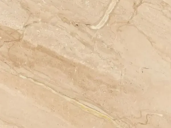 Placa de Mármol Breccia Sarda: fondo beige cálido con vetas crema y marrón claro en diagonal, algunas gruesas
