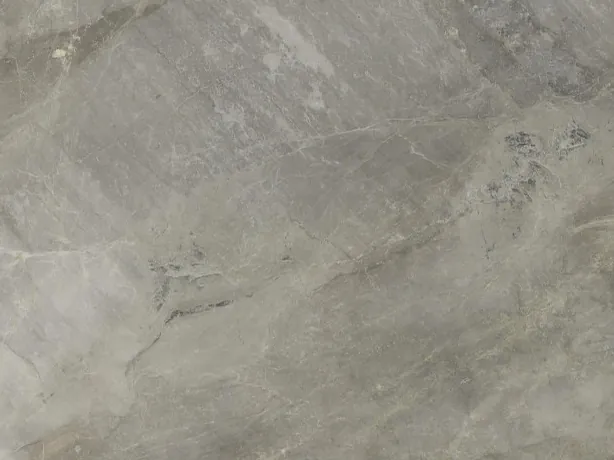 Detalle del Fior di Bosco: nubes tonales suaves y vetas finas casi invisibles sobre el gris verdoso