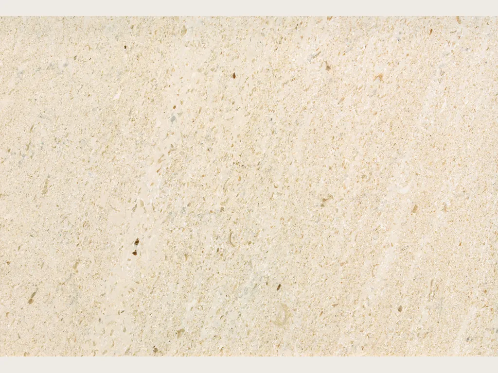 Placa de Mármol Fior di Crema: crema amarillento de grano fino, sin vetas y con leves trazos horizontales