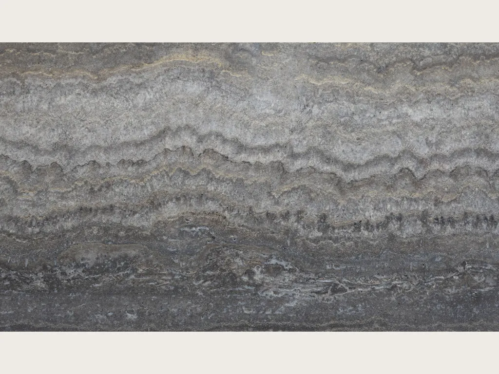 Placa de travertino gris Titanium: bandas onduladas grises que bajan del claro al oscuro